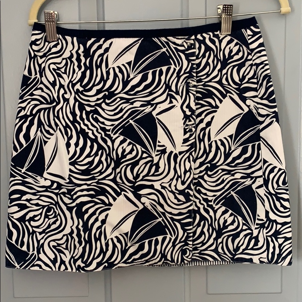 Vineyard Vines blue sailboat skirt ⛵️